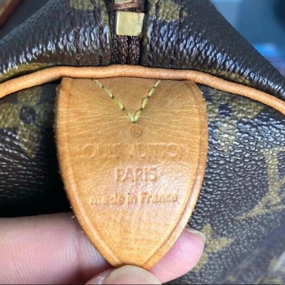 ✨SOLD✨AUTHENTIC LOUIS VUITTON SPEEDY 30✨ - Picture 3 of 6